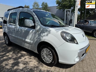 Renault Kangoo 1.6-16V Privilège airco, elec pakket, panoramadak, multi-stuur, mistlampen, 2x schuifdeur, pdc 93.893 km