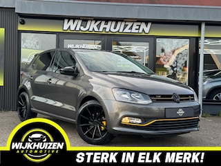 Volkswagen Polo 1.2 TSI R-Line met Panorama dak !!! Carbon stuur !!! Uniek !!!