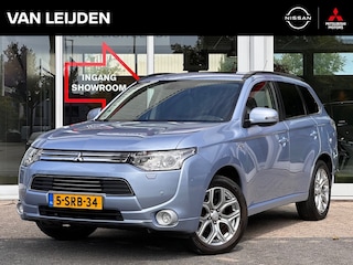 Mitsubishi Outlander 2.0 PHEV Instyle+ | Trekhaak | Leder | ACC | Schuifdak | Navigatie | Keyless