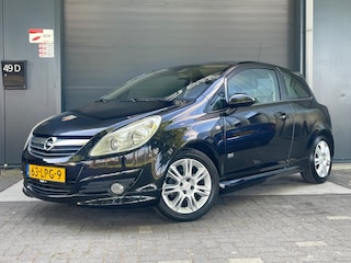 Opel Corsa 1.4-16V OPC-line NAP HALFLEER CRUISE CLIMA RADIO CD AUX MF STUUR LM VELGEN BOORDCOMPUTER