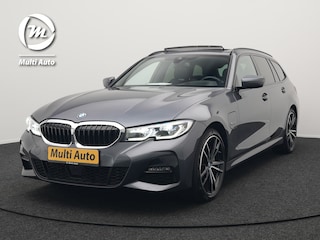 BMW 3-serie Touring 330e M Sport Plug In Hybrid 293pk Dealer O.H PHEV | Trekhaak Af Fabriek | Panodak | Head Up | Adaptive Cruise | Apple Carplay | Sfeerverlichting | Alcantara Sportstoelen Verwarmd | Navigatie | Virtual | DAB |