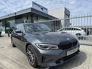 BMW 330e Sport Line Schuifdak | Laser | Leer | Stoelverw. | HiFi
