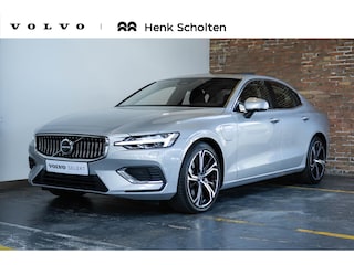 Volvo S60 Recharge T6 AWD Ultimate Bright | Verwarmd Stuurwiel en Voor+Achterstoelen | 360° Parkeercamera | Harman Kardon Premium Audio | 19'' Lichtmetalen Velgen | Elektrische Trekhaak | Panoramadak | Google infotainment | Longe Range |