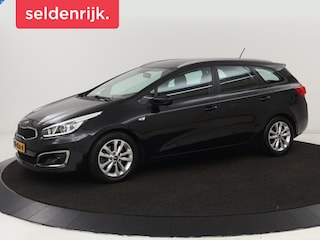 Kia Ceed Cee'd 1.6 GDI First Edition | Trekhaak | Camera | Navigatie | Cruise control | Airco | LED