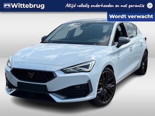 Cupra Leon 1.4 e-Hybrid 245pk Performance / Kuipstoelen / Supersport stuurwiel / Panoramadak / APP-connect / Full LED / Camera / 19''LMV