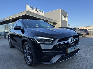 Mercedes-Benz GLA 250 e AMG Pano-Dak | Trekhaak | Stoelverw. | LED | DAB