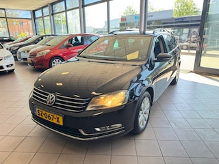 Volkswagen Passat Variant 1.4 TSI Highl. BlM NAVI CRUISE CLIMATE NW. APK BJ 2012 !!!