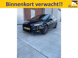 Ford Focus 2.0 ST | Recaro | Kleppensysteem uitlaat | Stuurverwarming | Onderh.historie | Zeer netjes