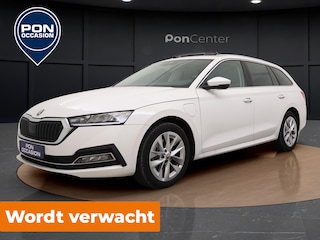 Skoda Octavia Combi 1.4 TSI iV PHEV Business Edition Plus | WORDT VERWACHT | Pano Dak | Stoelverwarming | Side Assist | Keyless |