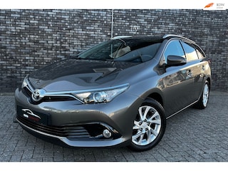 Toyota Auris Touring Sports 1.2T Dynamic Cruise|Camera|Stoelverwarming|Climate|Trekhaak monteren mogelijk!