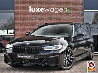 BMW 5-serie Touring 530d M-Sport Pano Comfort-seat Laser ACC HUD 4-wielbest