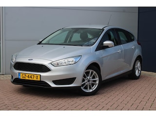 Ford Focus 1.0 Trend Edition TREKHAAK - PARKEERHULP ACHTER - DEALER ONDERHOUDEN