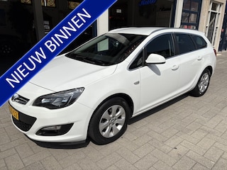 Opel Astra Sports Tourer 1.4 Turbo Business + NL AUTO MET N.A.P.