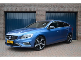 Volvo V60 2.0 T4 Automaat R-Design Sport | Schuifdak | Keyless | Camera | BLIS | Leder | NL-Auto
