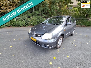 Nissan Almera Tino 1.8 Acenta Moviestar FIJNE HOGE INSTAP AUTO