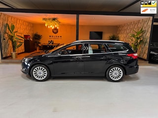 Ford Focus Wagon 1.6 TI-VCT First Edition NAP Trekhaak StoelVW Camera Elek Stoelen PDC Cruise Navi Clima Rijklaar