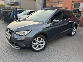 Seat Arona 1.0 EcoTSI FR Business Connect | Stoelverwarming | Dodehoekdetectie | Camera | Carplay en meer!