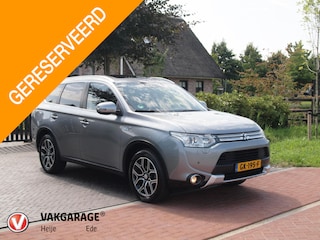 Mitsubishi Outlander 2.0 PHEV Limited Edition X-Line | Panoramadak | Camera | Trekhaak | Cruise Control |