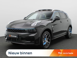 Lynk & Co 01 1.5 Plug-in Hybrid 261PK Aut. panoramadak, zwarte hemel, 360 gr. camera, stuur/stoelverwarming, keyless, alarm, 20'' lm velgen