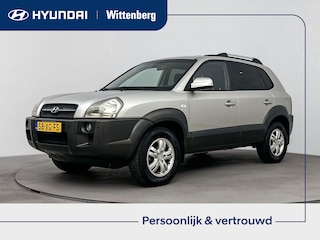Hyundai Tucson 2.0i STYLE ^| TREKHAAK | CLIMA | CRUISE | 16'' LM VELGEN | DAKRAILING | PRIVACY GLASS | YOUNGTIMER |