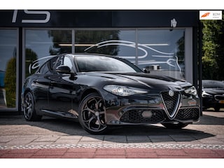 Alfa Romeo Giulia 2.0 T AWD Veloce|280 PK|Q4|Trekhaak|F1|Onderstel instelbaar|Leder||Memory|ACC|Stoelverwarming|Navi