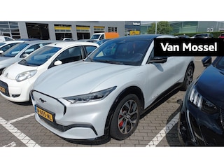 Ford Mustang Mach-E AWD 75 kWh Aut | Leder | Memory | Panoramadak | 360 camera | B&O soundsystem | Navigatie | DAB | Apple carplay | Winterpack