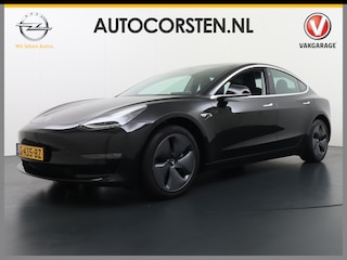 Tesla Model 3 RWD SR+ 60kWh 325PK FSD 2.5 Lmv 18" Premium Luidspr. AutoPilot Leder PanoDak Adaptive-Cruise Lmv Camera's Elektr.-Stuur+Stoelen+Spiegels+Geheugen+Easy-Entry+Verwarmde stoelen Park assistent PDC WIFI Lane-Assist Speed-Assist Navi LED Comfortstoelen ACC DAB Keyless en Voorverwarmen interieur via App One-Pedal-Drive Origineel Nederlandse auto 1e Eigenaar Garantie Accu/Motor tot 29-08-2027 max 160.000km 1.584kg licht!
