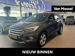 Ford Kuga 1.5 EcoBoost Titanium | Trekhaak 2000kg! | Verwarmbare Voorstoelen/Stuurwiel/Voorruit | Elek. Achterklep | Apple carplay/Android Auto | NAV |