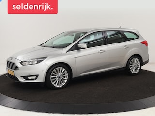 Ford Focus 1.5 TDCI Titanium | Trekhaak | Navigatie | Park Assist | Climate control | Cruise control | Verwarmde voorruit
