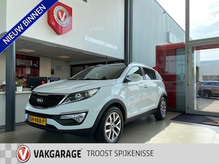 Kia Sportage 1.6 GDI DynamicPlusLine,Panoramadak,Naviagtie,Achteruitrijcamera,Climate&Cruisecontrol,Spraakbediening,Trekhaak,Sensors Achter,Aux Usb Aansluiting,17 Inch Lmv