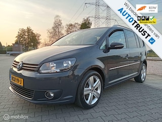 Volkswagen Touran 1.4 TSI Highline 7p/clima/navi/trekhaak