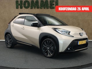 Toyota Aygo 1.0 VVT-i MT Premium - ORIGINEEL NEDERLANDSE AUTO - CARBIO DAK - PARKEERSENSOREN VOOR EN ACHTER - DRAADLOZE APPLE CARPLAY/ANDROID AUTO - DRAADLOZE TELEFOONLADER - VOORSTOELEN VERWARMD - NAVIGATIE