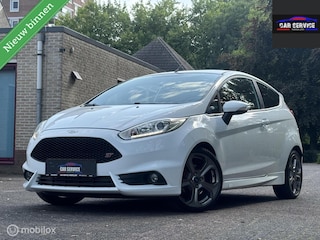 Ford Fiesta 1.6 ST2/220PK/CAMERA/KEYLESS/LMV/STLVW/NAVI/NETTE STAAT
