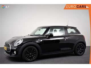 Mini Mini 1.5 Automaat Blackyard | Parkeer sensoren | Airco | Verwarmbare voorstoelen | Lichtmetalen velgen 16" black
