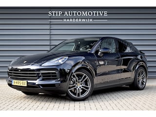 Porsche Cayenne 3.0 E-Hybrid 462pk | Panoramadak | Sport Chrono | 360 Camera | 21'' Velgen | Luchtvering | Stuurverwarming | Stoel + Achterbankverwarming | LED Achterlichten donker |