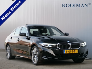 BMW 320e 204 Pk Automaat Winterpakket / Leer / Schuifdak / Trekhaak / Apple Carplay