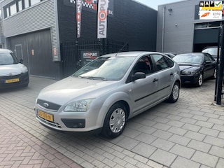 Ford Focus 1.4-16V Trend Airco PDC NAP APK