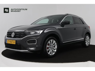 Volkswagen T-Roc 1.5 TSI Sport (TREKHAAK, DIGITALE COCKPIT, STOELVERWARMING, AUTOMAAT, ACHTERUITRIJCAMERA, SFEERVERLICHTING)