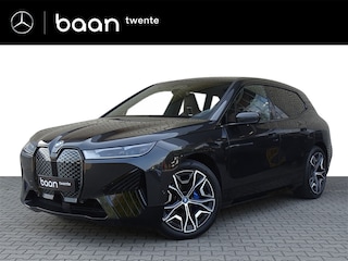 BMW iX xDrive40 High Executive 77 kWh l Head-up l Comfort stoelen l M sportpakket l Warmte pakket l Harman Kardon l