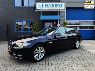 BMW 5-serie Touring 520i High Executive 184PK|Origineel NL|Face Lift|Proff Navi|Digital Dash|Leder|Trekhaak|StoelVW|Memmory|Leder|