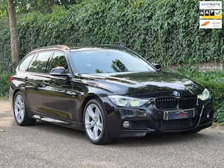 BMW 3-serie Touring M Sport EX BTW Apple CarPlay Trekhaak Zwart LED Evo GR Navi 2e eigenaar Breedset M Velgen Garantie