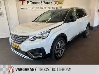 Peugeot 5008 1.2 PureTech Premium 7 Persoons | Lederen bekleding | Trekhaak | Cruise control | Climate control | 360 Camera | Apple carplay | Dodehoeksdetectie | Lane assist | Elek. achterklep