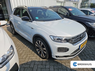 Volkswagen T-Roc | Achteruitrijcamera | Cruise control adaptief | Lichtmetalen velgen 19"