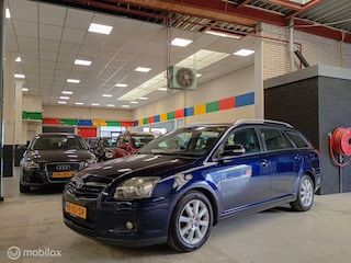Toyota Avensis Wagon 1.8 VVTi Luna Business