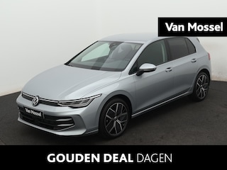Volkswagen Golf 1.5 TSI Oranje Edition 116 PK | EM | Apple Carplay | 18" Lichtmetalen velgen | Climate control | Parkeersensoren | Getinte ruiten | Keyless access | Stoelverwarming | Stuurverwarming |