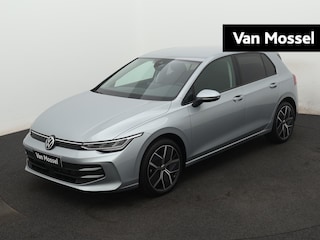 Volkswagen Golf 1.5 TSI Oranje Edition 116 PK | EM | Apple Carplay | 18" Lichtmetalen velgen | Climate control | Parkeersensoren | Getinte ruiten | Keyless access | Stoelverwarming | Stuurverwarming |