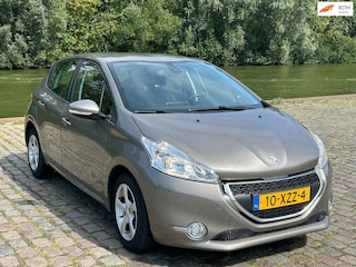 Peugeot 208 1.2 VTi Active 2e eigenaar dealer onderhouden airco navigatie cruis control parkeer sensor trekhaak