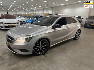 Mercedes-Benz A-klasse 180 / NAVI MULTIEMEDIA / DEALER ONDERHOUDEN / NETTE AUTO