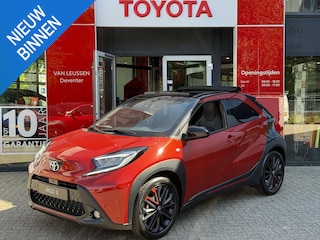 Toyota Aygo PREMIUM NIEUW UIT VOORRAAD LEVERBAAR! CABRIODAK LED NAVI KEYLESS