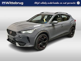 Cupra Formentor 1.4 e-Hybrid VZ Performance / AUTOMAAT/ 245 PK/ ELEKTR. TREKHAAK/ KEYLESS/ 19" LMV/ ADAPT. CRUISE/ KEYLESS/ DIGITAL DASH/ PARK. SENSOREN + CAMERA/ RIJ-MODI/ STOEL-STUUR VERWARM./ NAVI/ MATRIX/ DAB/ CLIMA
